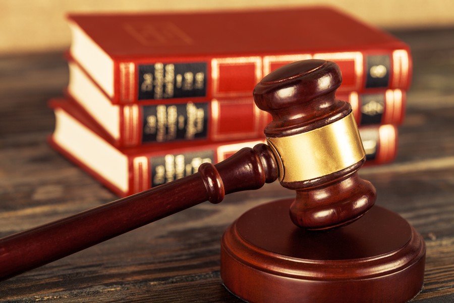 深圳公司法律師視角下的“北京現代辟謠分批裁員”事件深度剖析